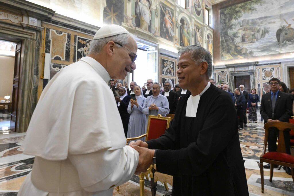 Christian Brothers urged to evangelize through education 20250515t0740 pope christian brothers 1797327 scaled.jpg