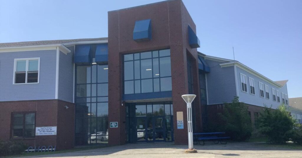 Midcoast VillagerRSU 13 To Offer Universal Pre-KindergartenROCKLAND —RSU 13 announced plans May 1 to offer universal pre-kindergarten programming across the district beginning in the 2025-2026 school….6 days ago 66c53230e23e8.image .jpg