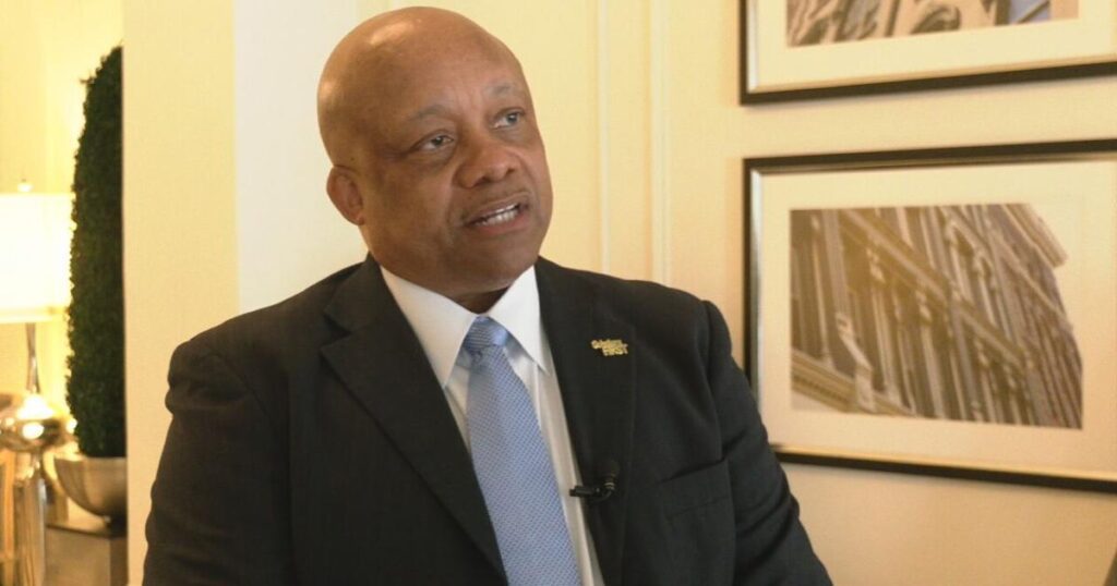 School board chooses Brian Yearwood as new JCPS superintendent | Education 682bb61dc7152.image .jpg