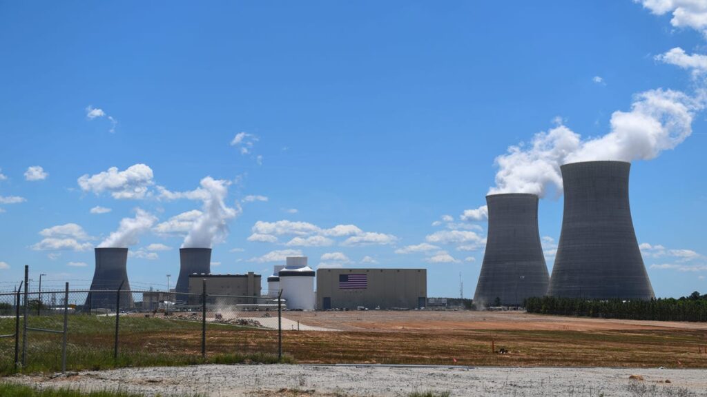 73896383007 news plant vogtle units 34 celebration 0529202424 kg.jpg