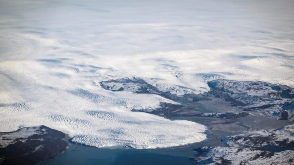 83768774007 20210917 t 200047 z 1867341985 rc 2 rrp 917 sht rtrmadp 3 greenlandglacier.jpg
