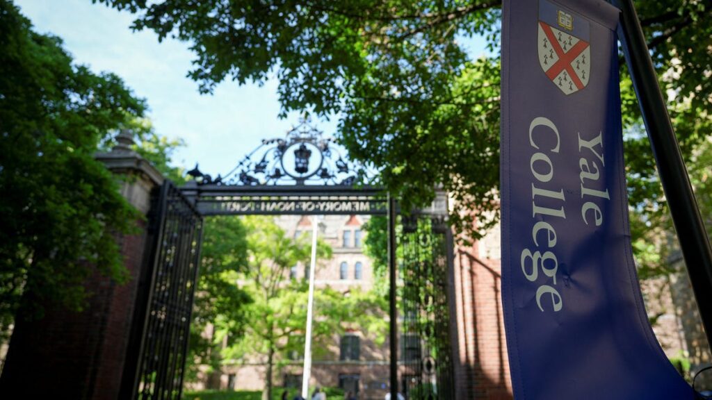 Elite colleges are among the biggest losers in Trump’s tax bill 83790133007 20250519 t 150149 z 1805372134 rc 20 leask 1 fi rtrmadp 3 usacommencementyale.jpg