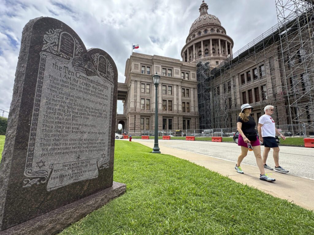 Bill requiring Ten Commandments display in public schools advances in Texas House – Houston Public Media Ap24172658049462 1500x1125.jpg