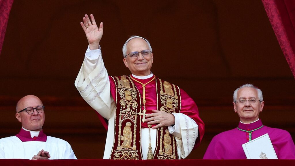 New pope robert francis 5.jpg