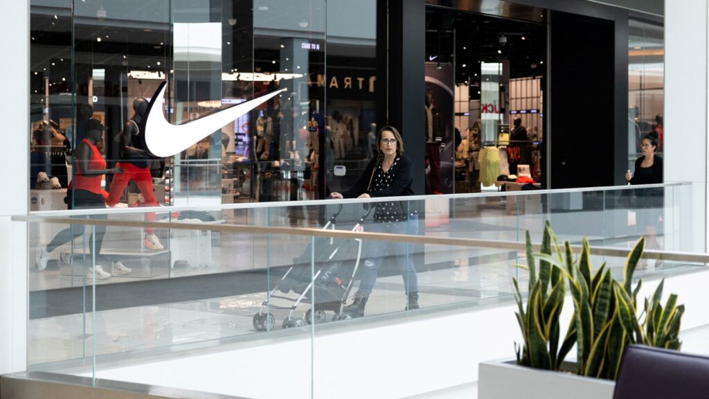 108126082 17437046412025 04 03t181230z 1190403434 rc2gqdaurac5 rtrmadp 0 usa trump tariffs.jpeg