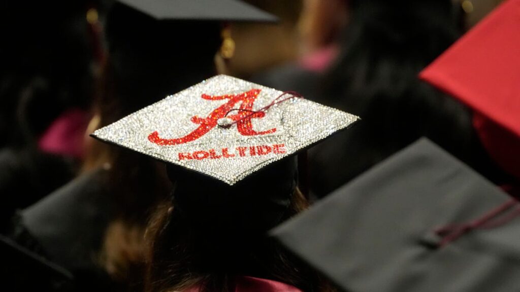 83428618007 tus ua spring commencement 25 gc 2794.jpg