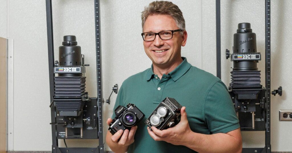 Smithsonian social card kariko.jpg