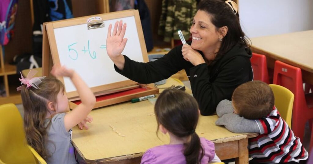 WA education ranking drops again, below national average – KIRO 7 News Seattle Https3a2f2fcloudfront us east 1.images.arcpublishing.com2fcmg2fwlkfg64vsnhuhaduvyd4n3ufu4.jpg