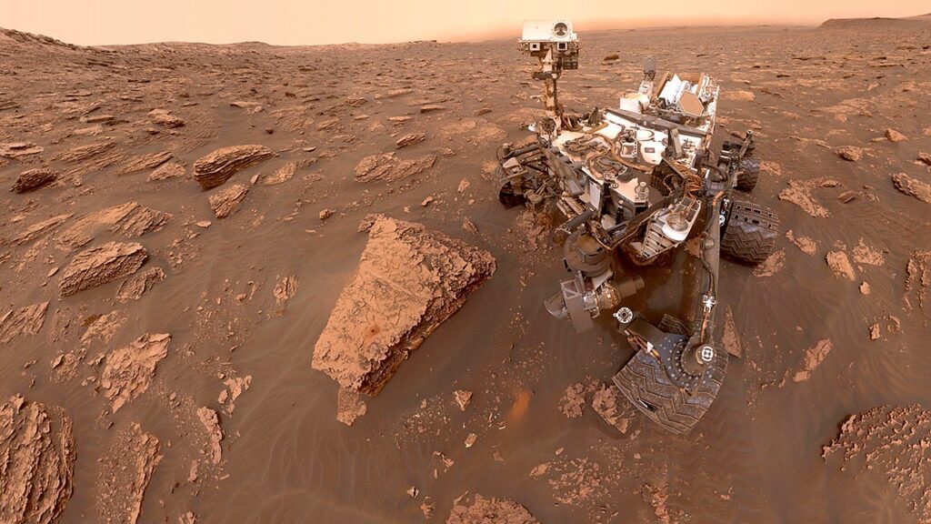 Mars rover discovers evidence of ancient waterways in Gale Crater region Mars curiosity rover.jpg