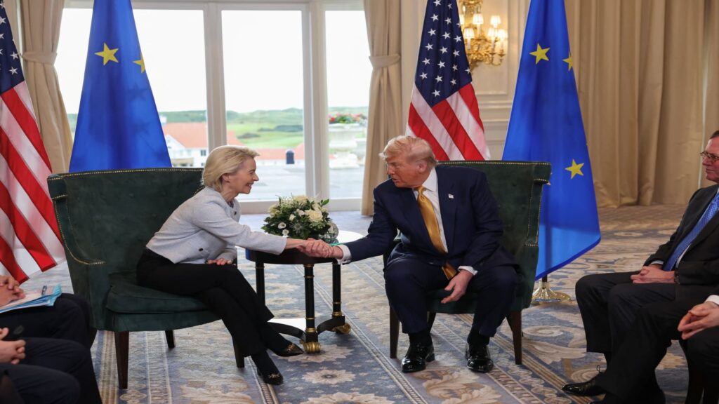 108177457 17536389582025 07 27t175357z 176798869 rc25vfarz35o rtrmadp 0 usa trump britain.jpeg