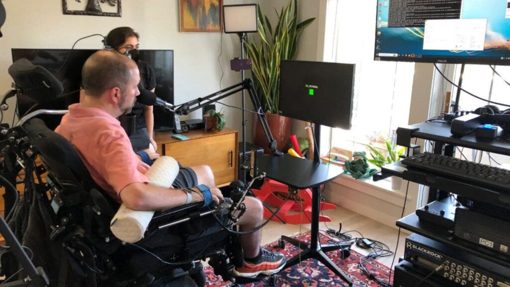 5 paralyzed man speaks and sings with brain computer interface.jpg