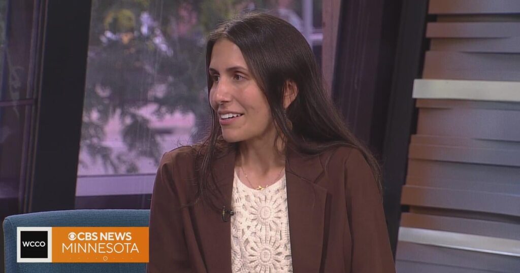 CBS News“Finding Manoomin” film tells the story of connecting with cultureConnecting with your culture can take many forms. For some, like Leah Lemm, it's through the tradition of wild rice harvesting..6 hours ago 5e775dad93239096fac2fa0824474ed8.jpg