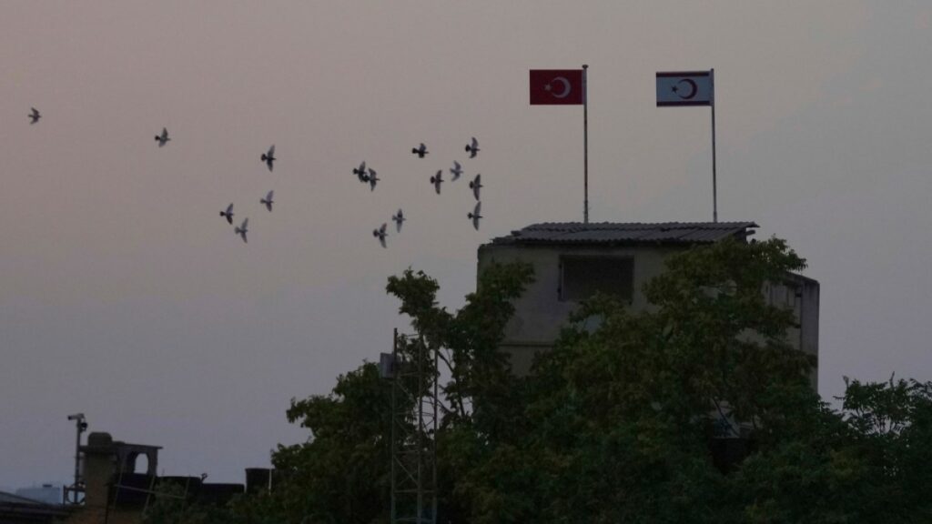 Ap25198662438284 1752819005.jpg