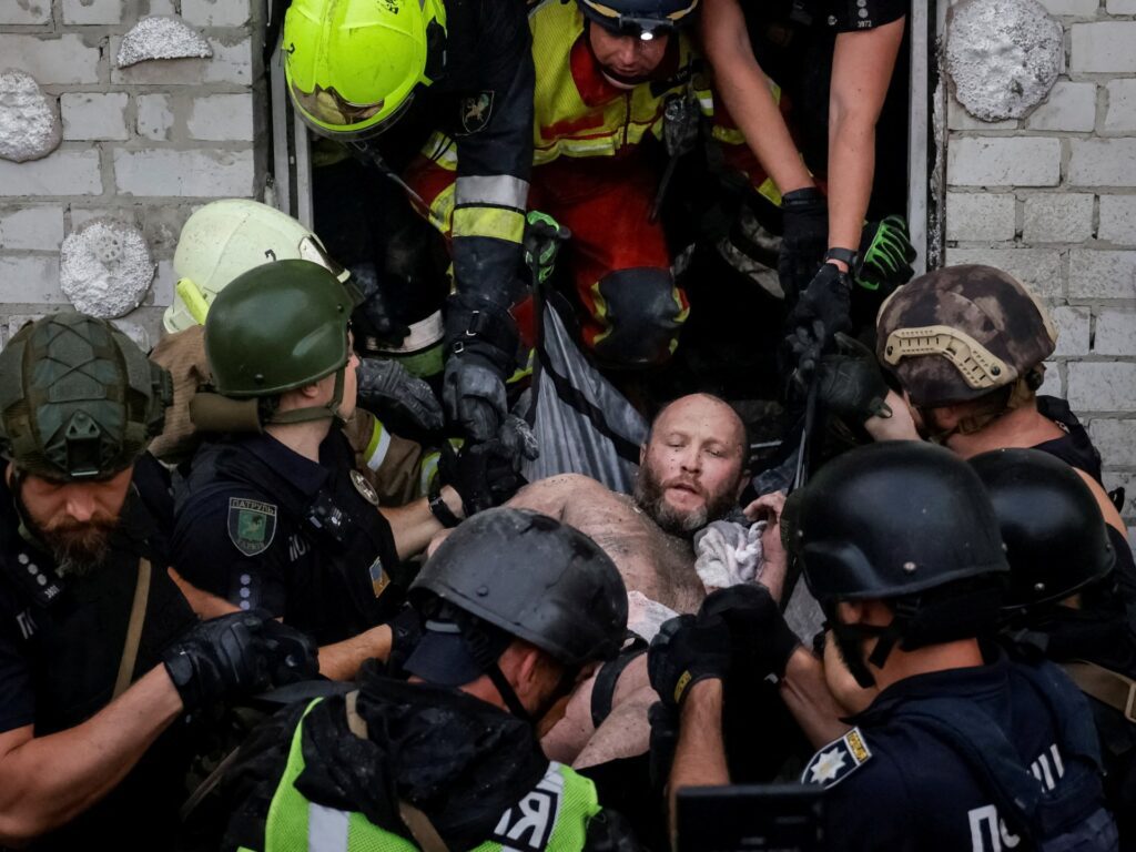 2025 08 18t060017z 316317449 rc2g9gaof8n1 rtrmadp 3 ukraine crisis attack kharkiv 1755680686.jpg