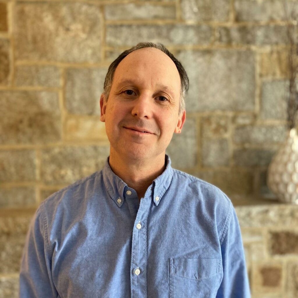 Mike Peed joins the Culture desk at The New York Times 20250813 105522 d24 peed mike20 202025.jpeg