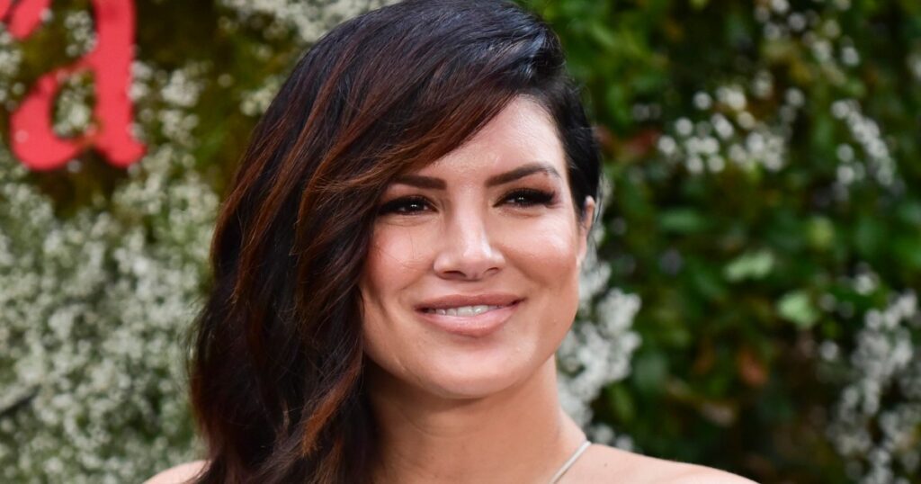 240206 gina carano aa 335p 9f1050.jpg