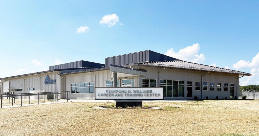 SIC Williams Career and Training Center dedicated in Carmi | News 689431bea3199.image .jpg