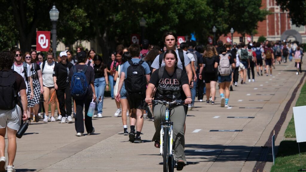 70964908007 ou students 02.jpg