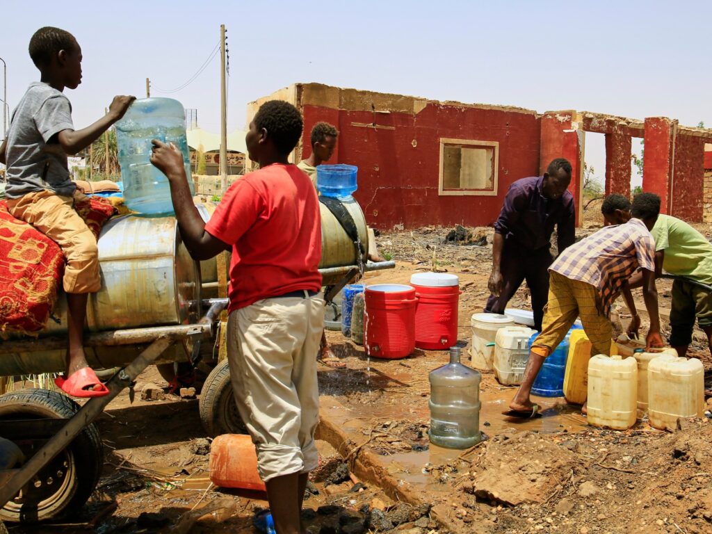 Ap25145513727391 1749555423.jpg