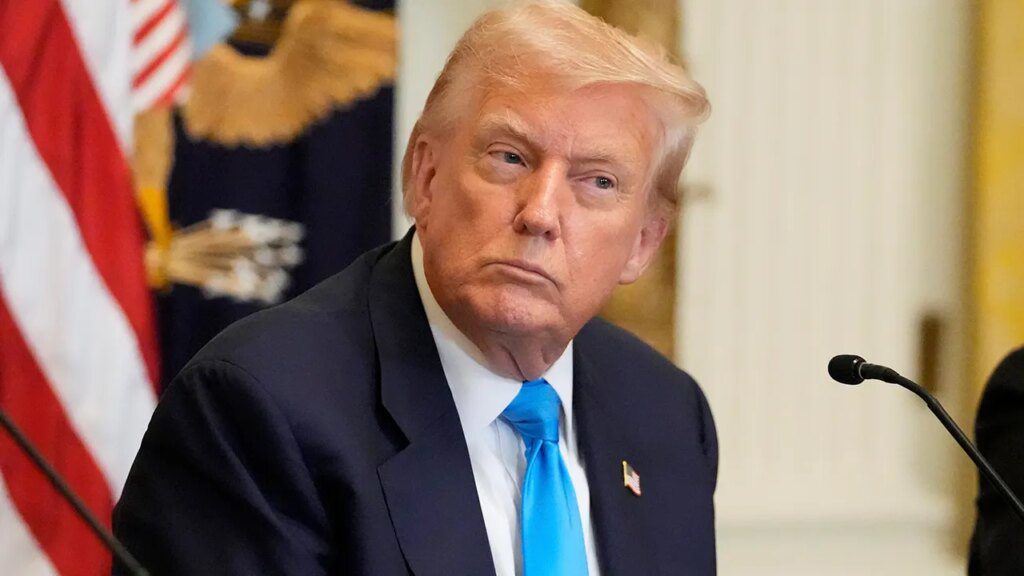 Cambodia to nominate Trump for Nobel Peace Prize for ceasefire with Thailand Donald trump white house.jpg