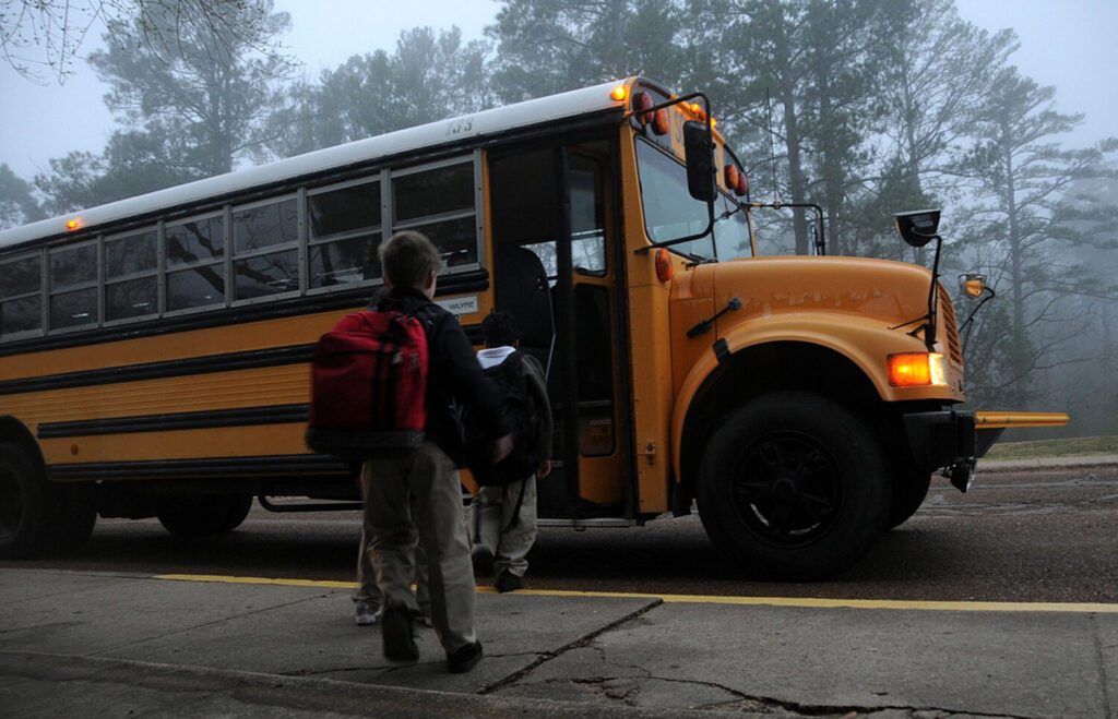 School bus back to school pixabay 1500x966.jpg