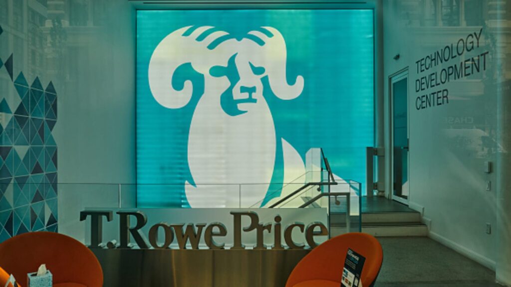 107233986 1683035781935 gettyimages 1252531736 t rowe price earns.jpeg