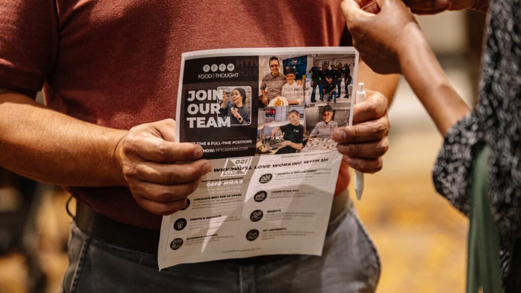 108194186 1756986229072 gettyimages 2228223483 us jobs.jpeg