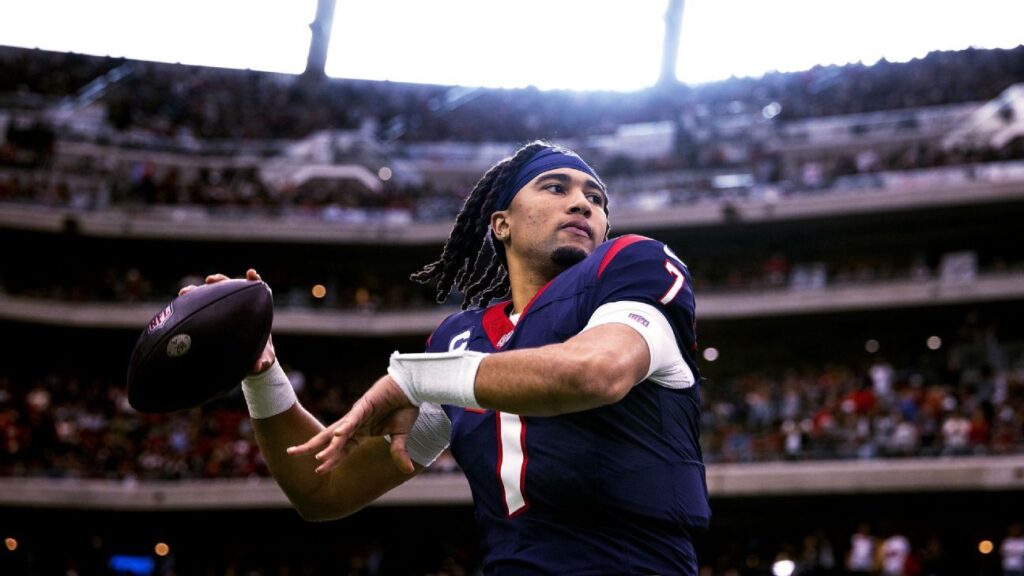 Stroud learning how to balance life with being face of Texans 1758001876 i.jpeg