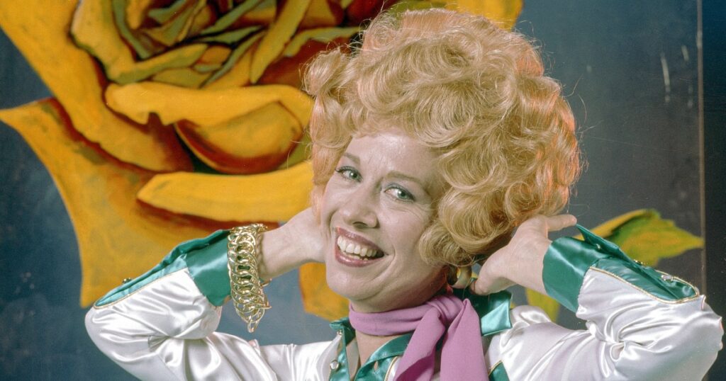 Polly Holliday, who played Flo on ‘Alice’ with ‘Kiss my grits’ catchphrase, dies at 88 250911 polly holliday ch 1121 4bc2c1.jpg
