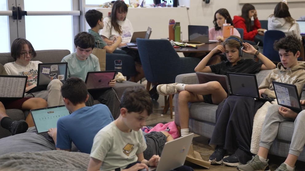 ABC NewsVideo Exploring the world of AI educationABC News' Mireya Villarreal reports on the usage of artificial intelligence in education and how the Alpha School is employing a two-hour….2 hours ago 250911 abcnl prime alpha hpmain 16x9.jpg