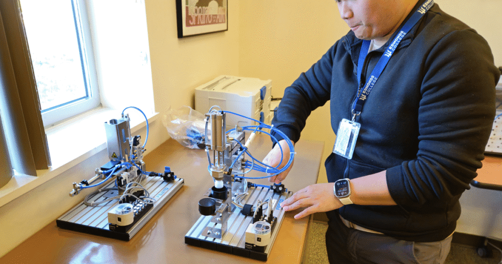 Edmonds College Offers Career Pathways in AI and Robotics | News 68cb17eee002f.image .png