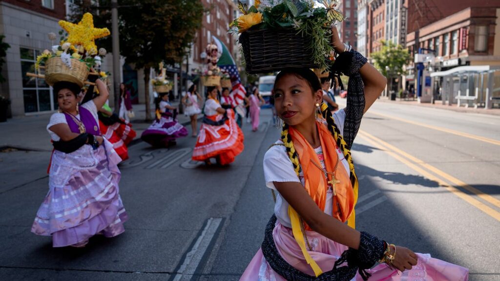 86137657007 latino heritage parade 001.jpg