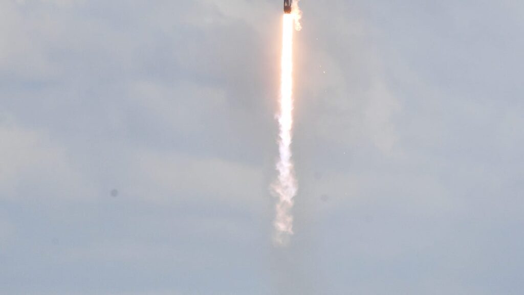86156860007 crb 091425 spacex 2.jpg