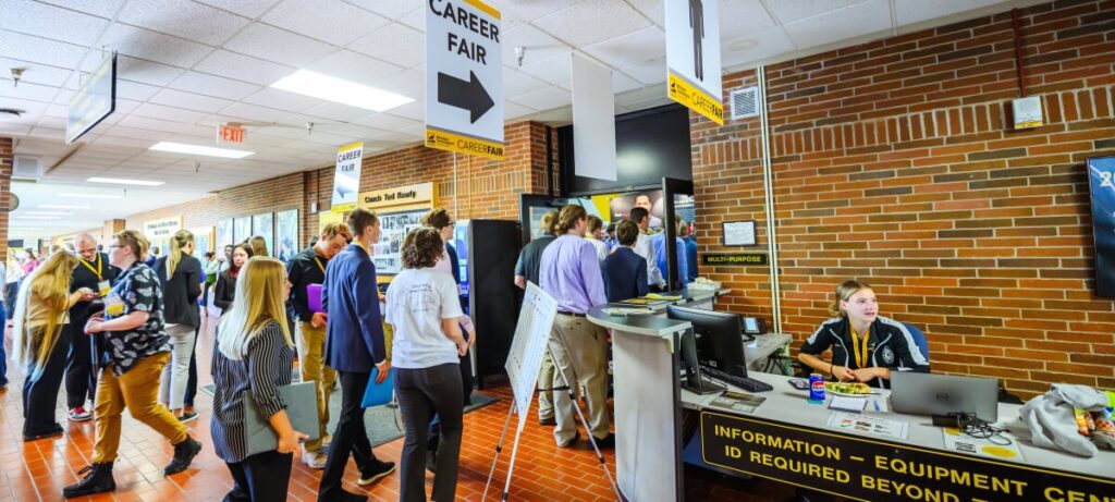 Career fair hallway banner1200.jpg