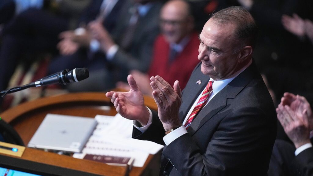 Missouri Senate passes Trump-backed congressional map likely to flip House seat Kehoe.jpg