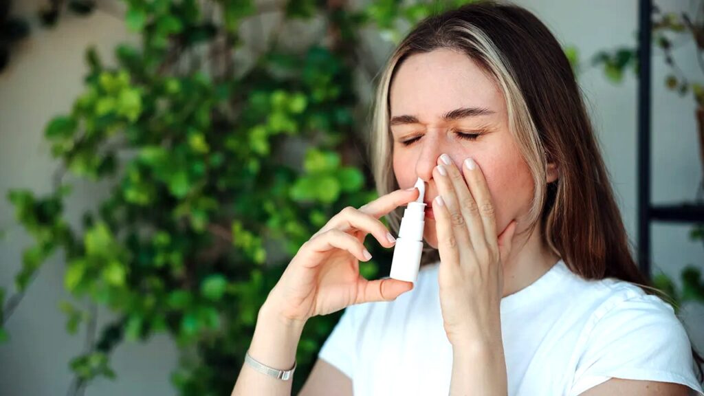 Nasal spray covid 19 v2.jpg