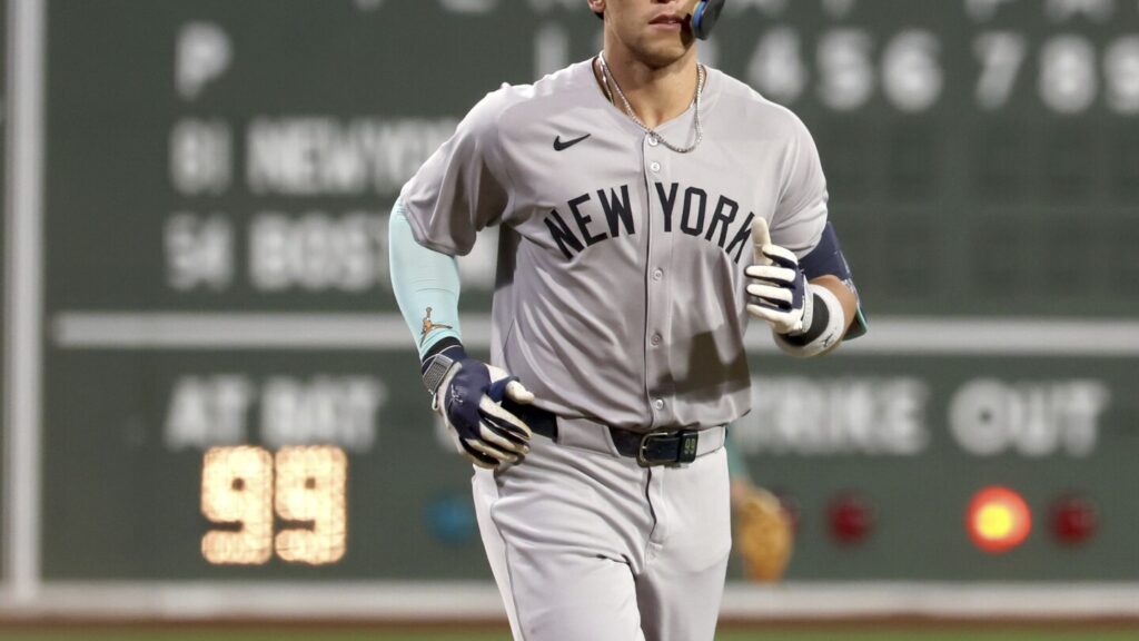 Aaron Judge passes Joe DiMaggio with his 362nd career homer Urlhttps3a2f2fassets.apnews.com2f102f012f92c6d09f47e36d323108433c77412f79c947acc21c473bbd2e.jpeg