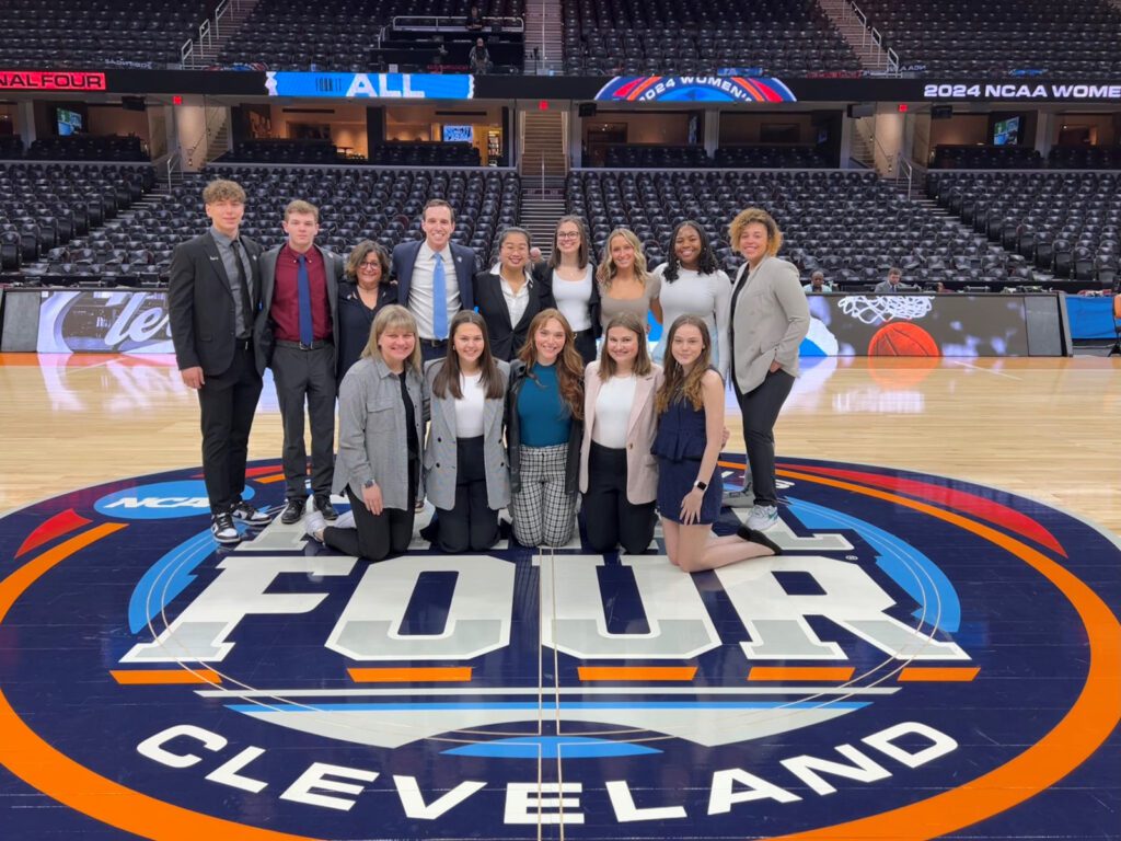 1920 wfinalfourgroupphoto24.jpg