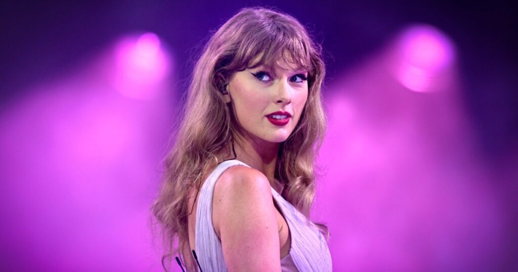 250625 taylor swift ch 1011 f040a9.jpg