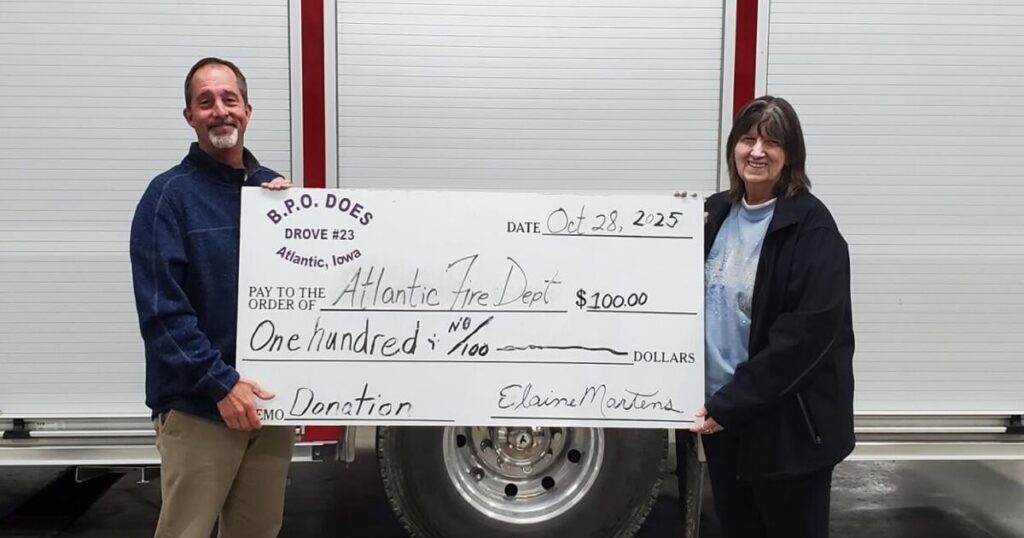 swiowanewssource.comDoes DonationPictured presenting and accepting a $100 donation from the BPO Does Drove #23 to the Atlantic Fire Department are Atlantic Fire Chief Tom….1 hour ago 690383d1ea9a3.image .jpg