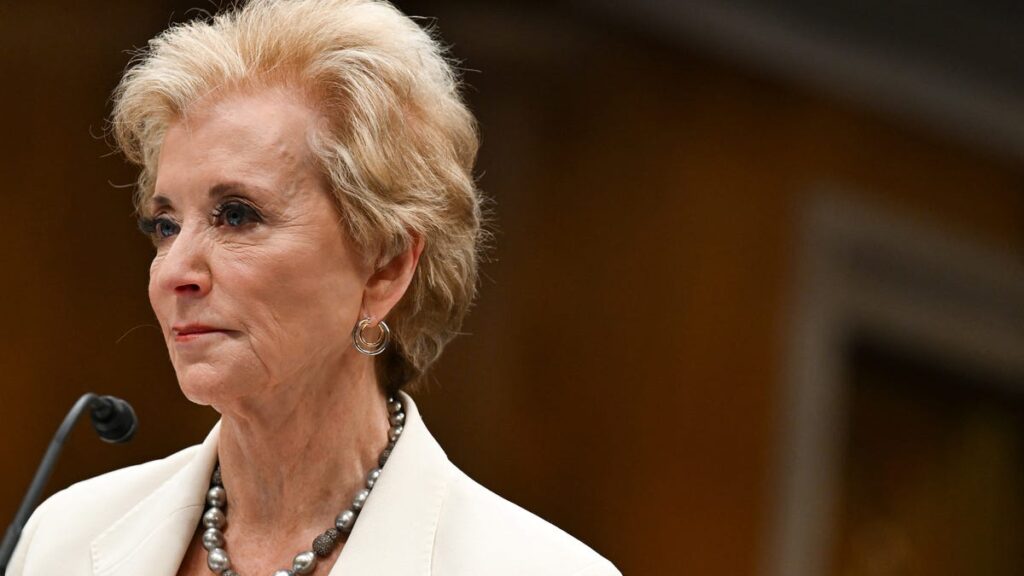 86646489007 linda mcmahon.jpg