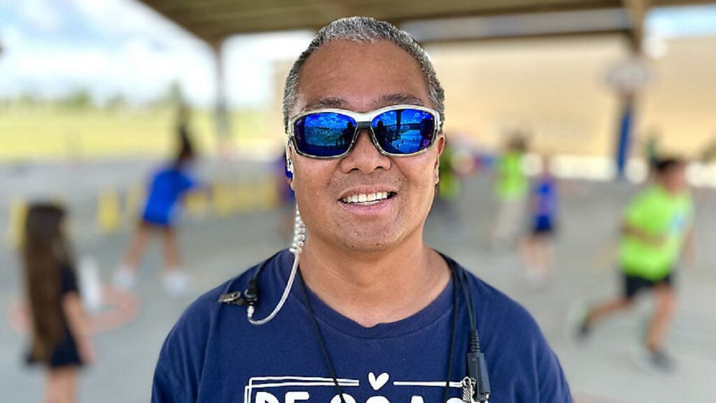 A+ Teacher shows students how to live healthy lifestyle  Bn9 coach clifford lim 1028.jpeg