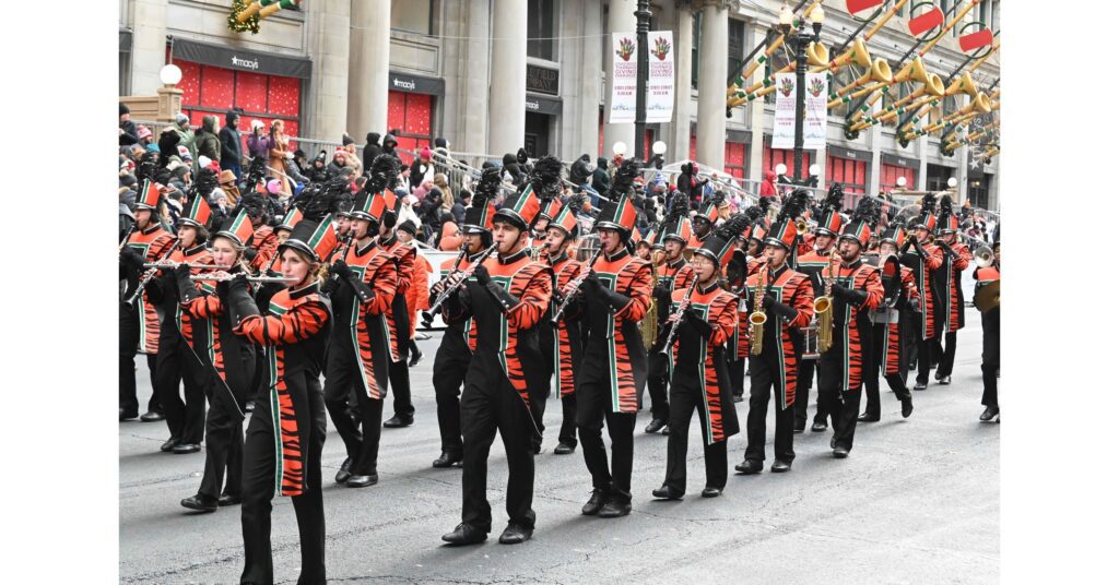 Chicago thanksgiving parade.jpg