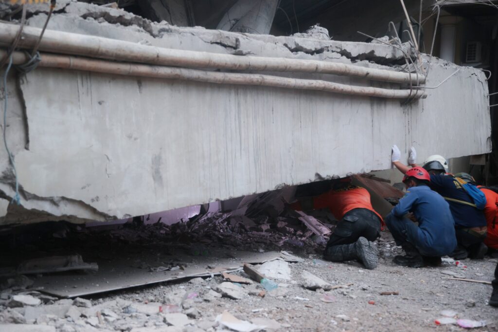 Indonesia school collapse 10444 scaled.jpg