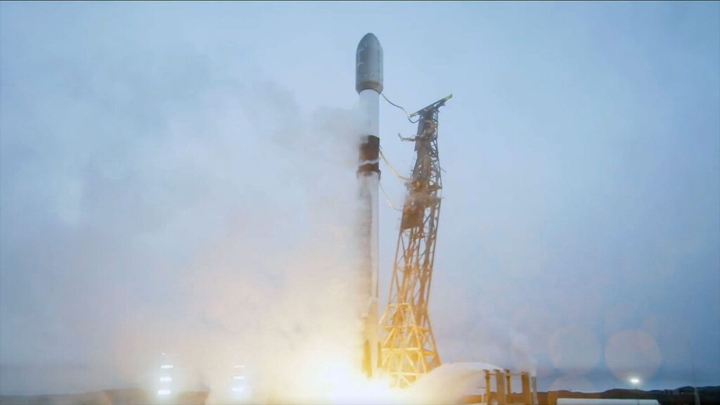 SpaceX launches Starlink satellites on its record 135th orbital mission of the year Pk45tkc2pjdk3mfe3nwkb6 1920 80.jpg