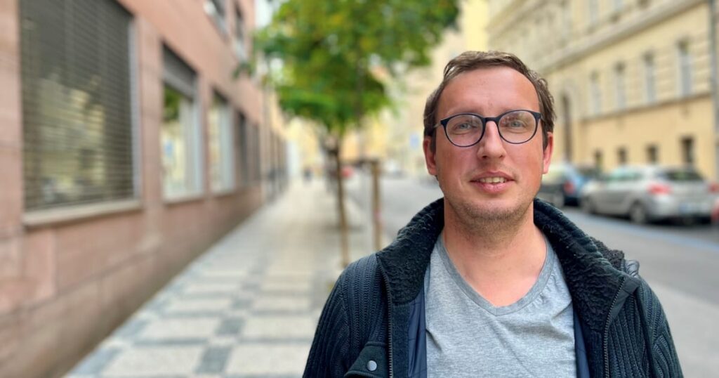 “Disinformation can be a lifestyle”: Tomáš Koblížek on how fake news thrives – and how to resist it B188fed13d4d1f10aa40982c101469e0.jpg