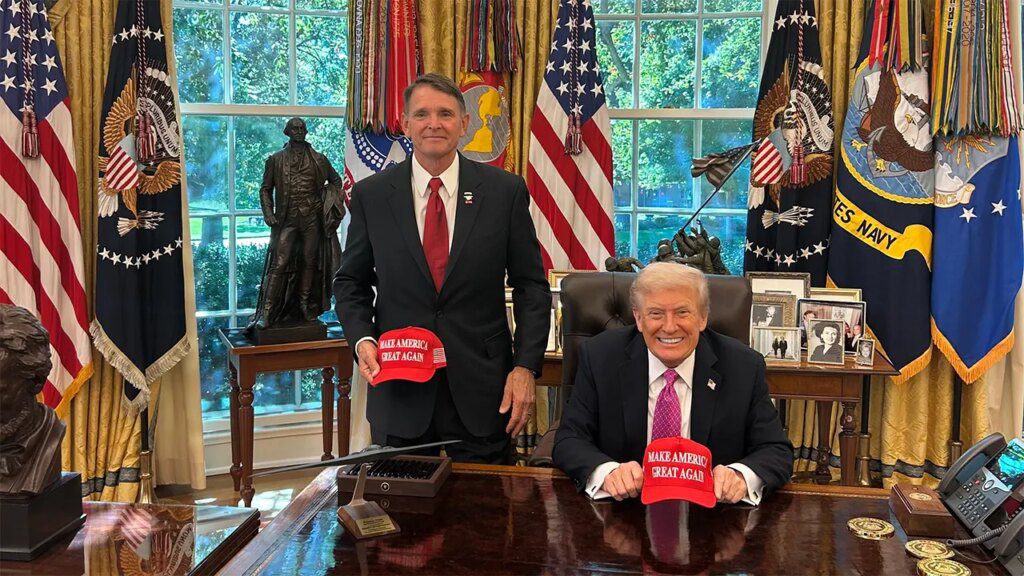 Ed gallrein donald trump oval office.jpg