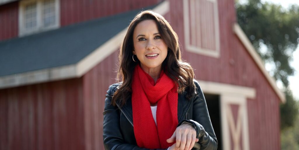 In this image released on january 28th lacey chabert stars news photo 1759505833.pjpeg .jpeg