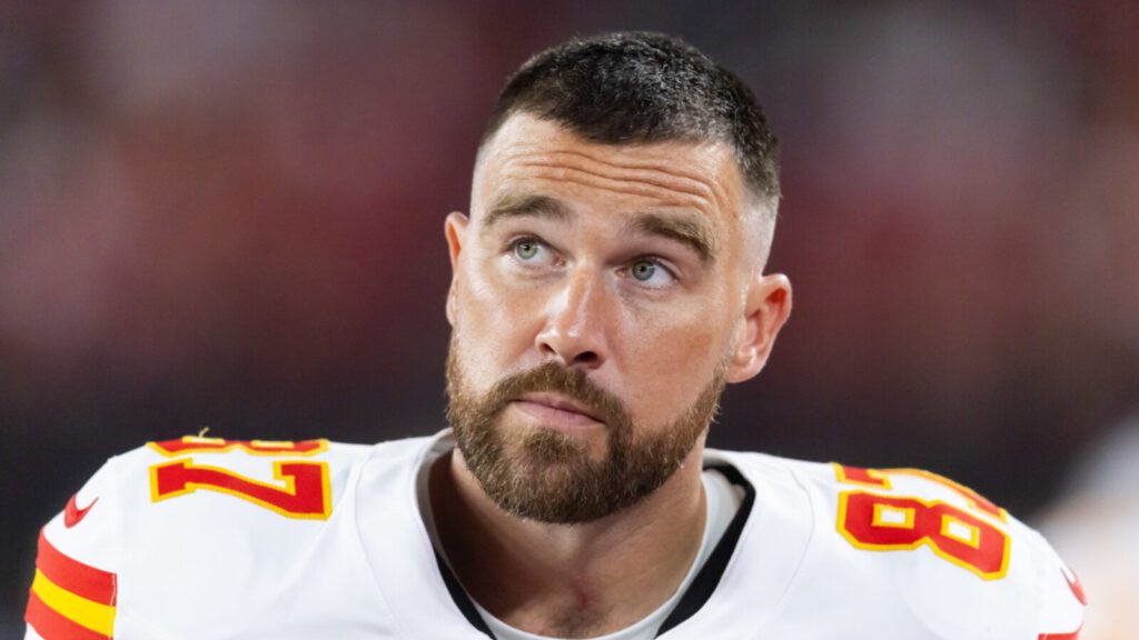 Kansas city chiefs tight end travis kelce 87.jpg