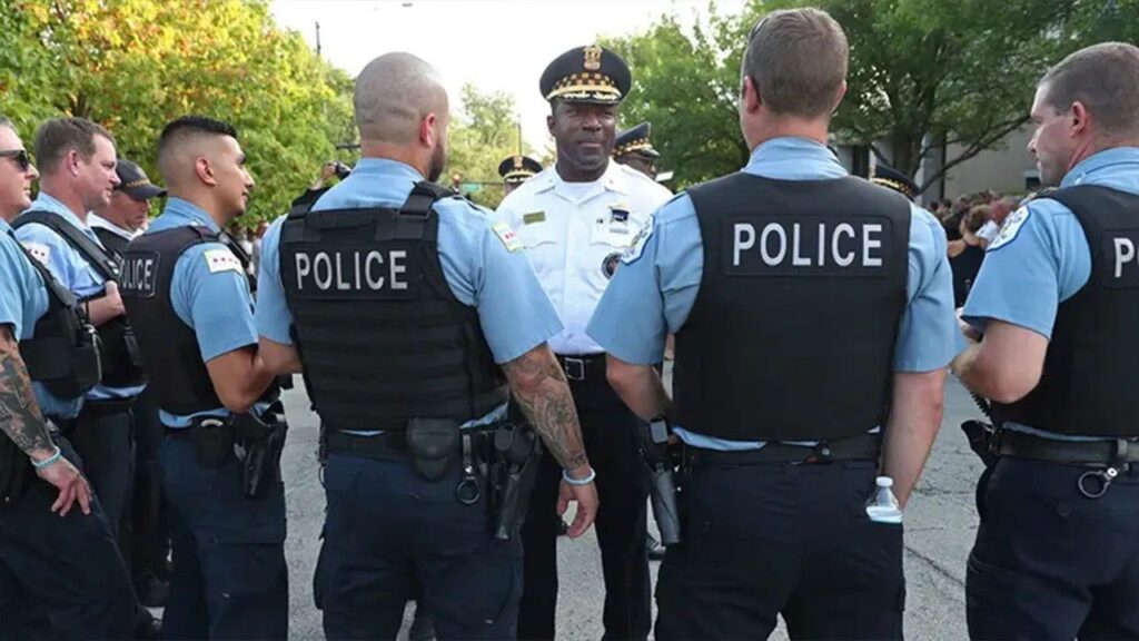 Police national guard deployment trump.jpg